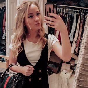 Meet your Posher, Allison